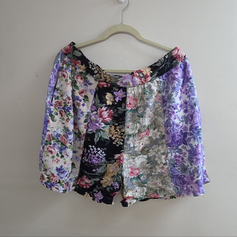 Vintage Thumbs Up 100% Rayon Floral Shorts Medium Oversized